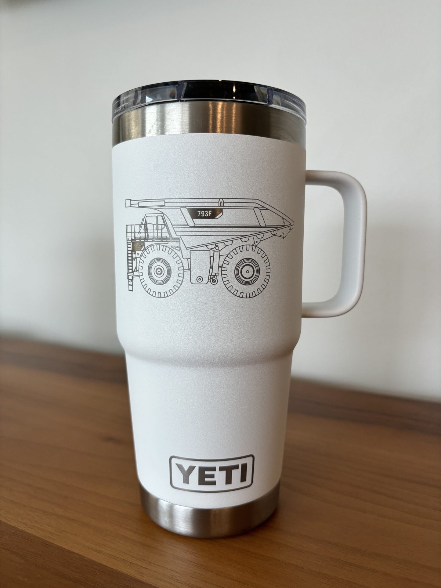 20oz Travel Mug w/ Handle - White