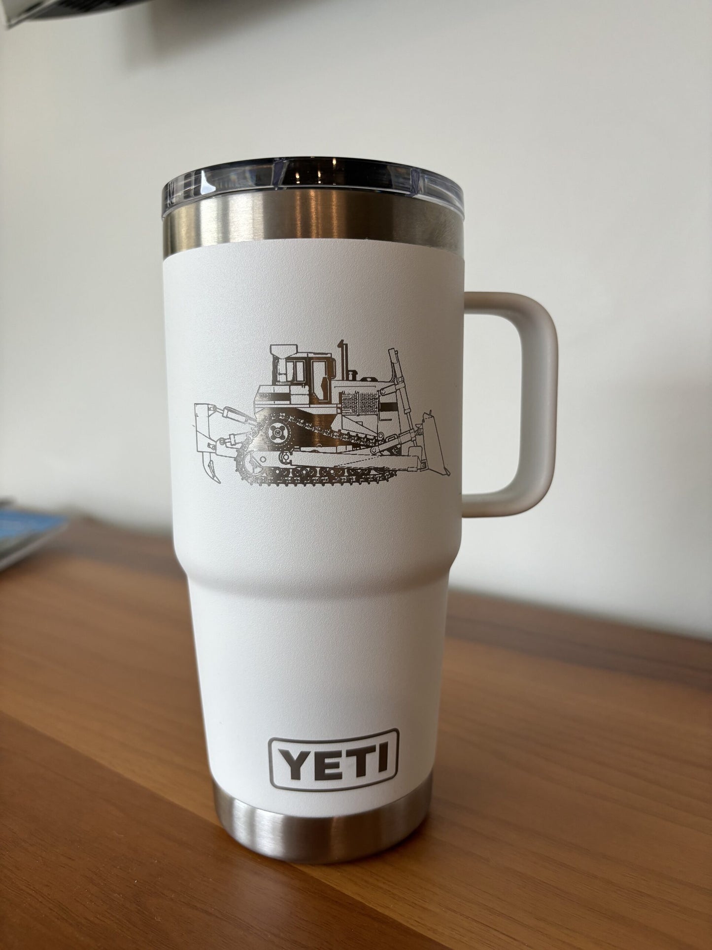 20oz Travel Mug w/ Handle - White
