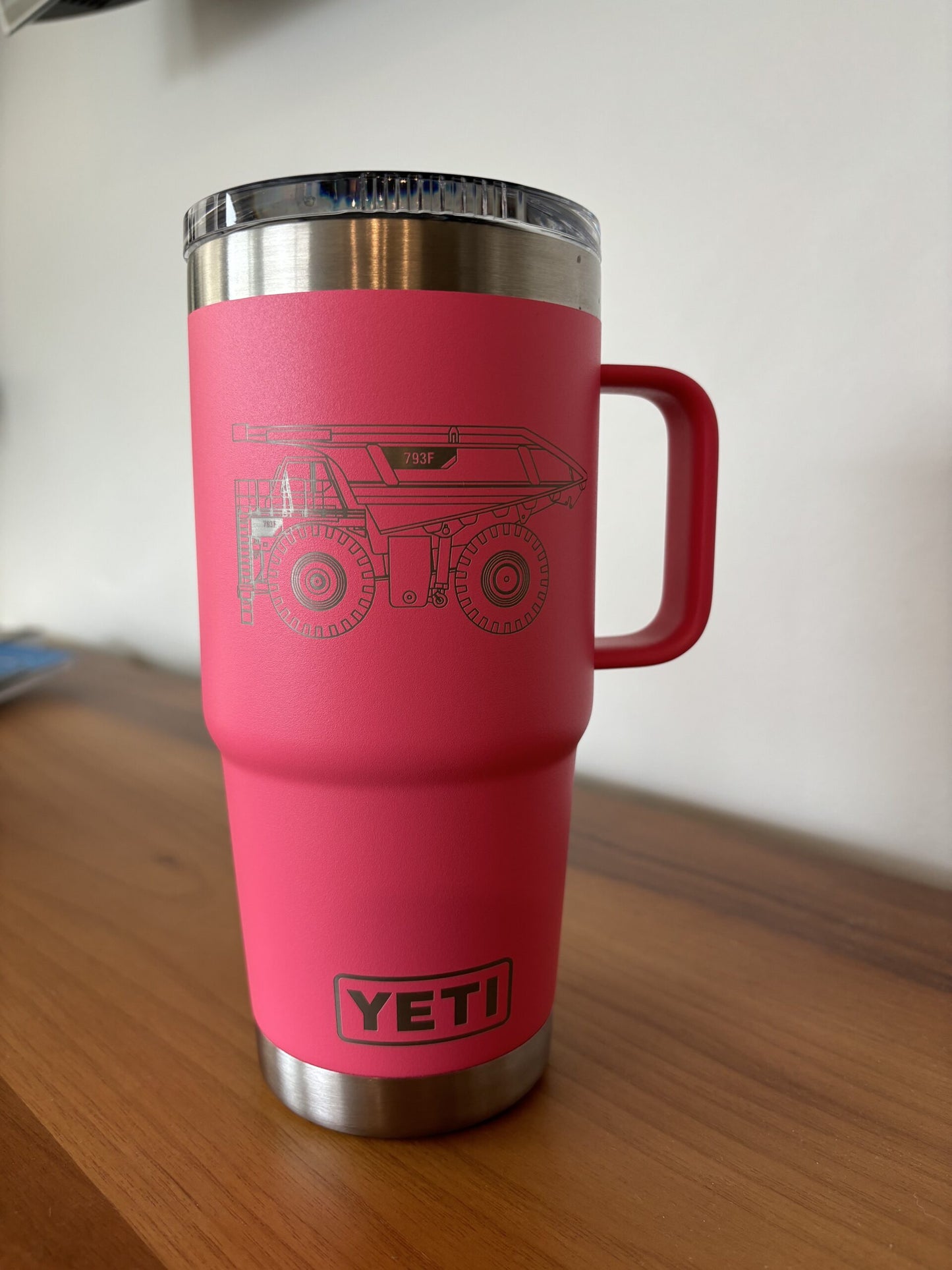 20oz Travel Mug w/ Handle - Pink