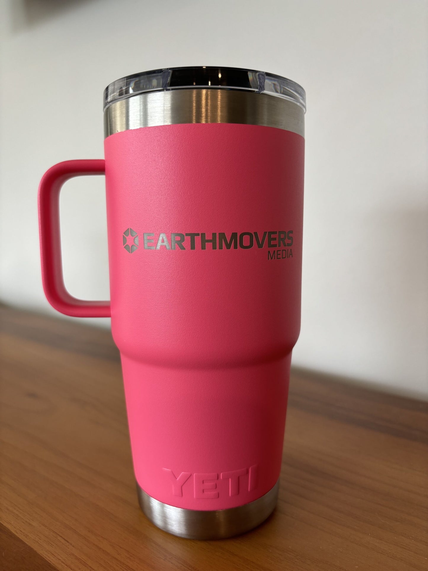 20oz Travel Mug w/ Handle - Pink